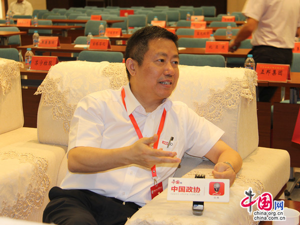 紅豆為什么贏？看周氏三代從手工作坊到國(guó)際布局